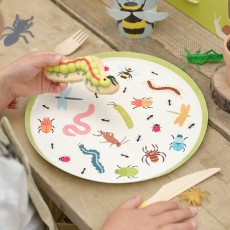 Bugging Out Bug Hunt Lunch Plates 8 pk
